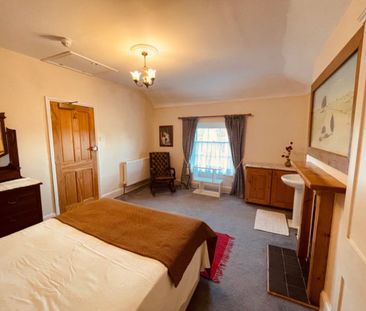 HOUSE SHARE – TWO LOVELY ROOMS FOR RENT in a beautiful 7-bedroom de... - Photo 3