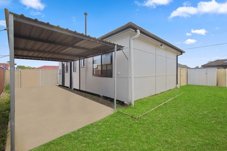 3 bedroom Family Home - Photo 3