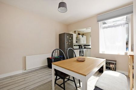 3 bedroom house share to rent - Photo 4