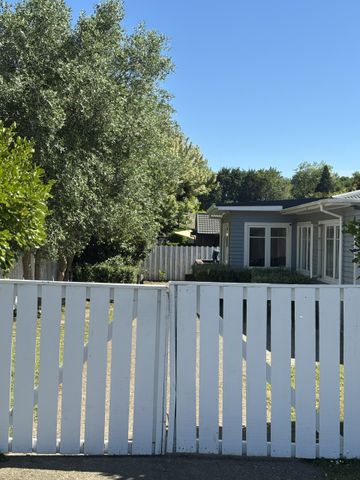 Three bedrooms - Cambridge East - Photo 2