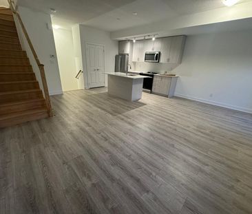 For Lease - 23 Canton Lane Unit# 43, Whitchurch-Stouffville, Ontario - Photo 2