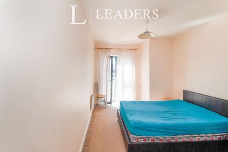 1 bedroom flat to rent - Photo 3