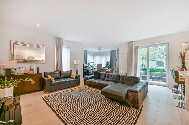 2 bedroom flat to rent - Photo 1