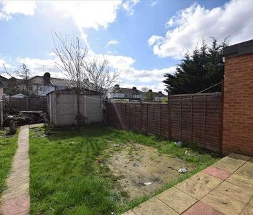 Mollison Way, Edgware, HA8 - Photo 1