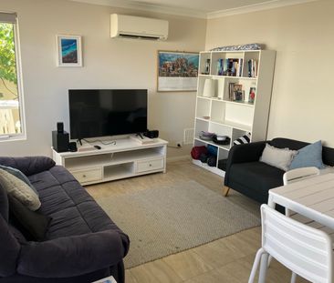 Scarborough - Photo 2