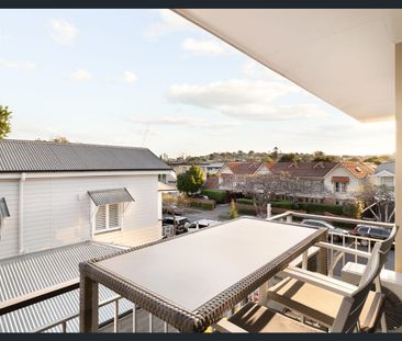 Ascot Apartment with Views - Photo 4