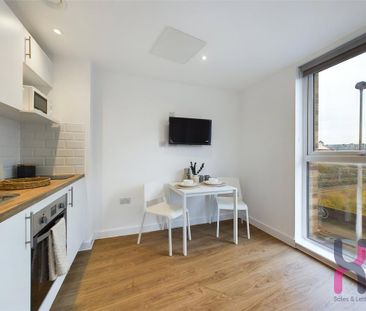 Studio to rent - Photo 4