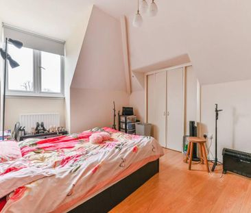 3 bedroom flat to rent - Photo 2