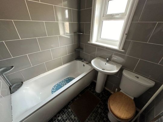 Wake Street, North Ormesby - Photo 1