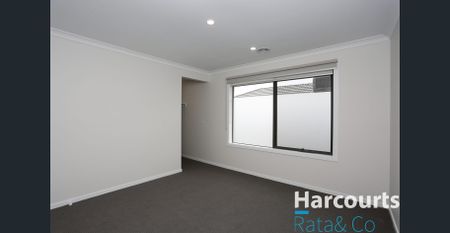 Spacious 4-Bedroom Home with Multiple Living Zones in Mernda - Photo 5