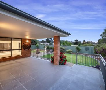 53 Featherstone Avenue, Glenroy NSW 2640 - House For Rent | Domain - Photo 6