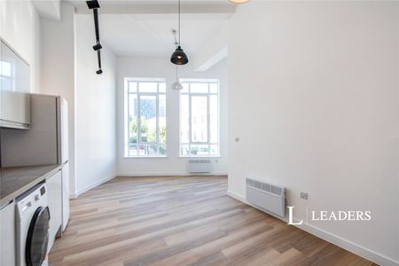 2 bedroom apartment to rent Commercial Road, Portsmouth, Hampshire, PO1 - Photo 2