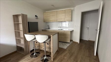 2 pièces - Meublé - 41,45 m² - 2ème étage - Colocation non autorisée - Photo 4