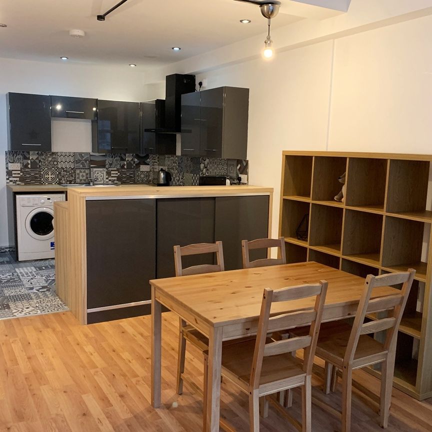 2 Bed Penthouse, Belgrave Gate, LE1 - Photo 1