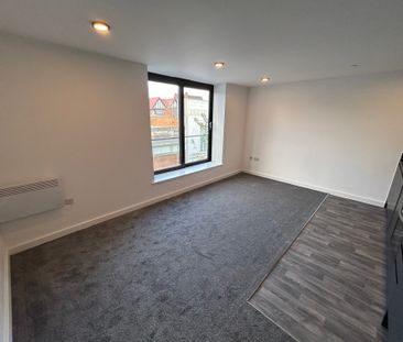 Burlington Square, Chesterfield - Photo 1