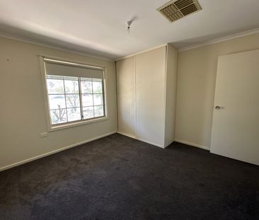 For Lease: Charming Family Home in Roxby Downs - $350/week - Photo 4