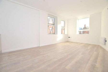 London Road, Redhill, Surrey, RH1 - Photo 2