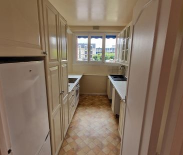 Location Appartement 3 pièces 63m² ST MAUR DES FOSSES 94210 - Photo 2