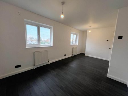 Queens Road, Portsmouth - Photo 5