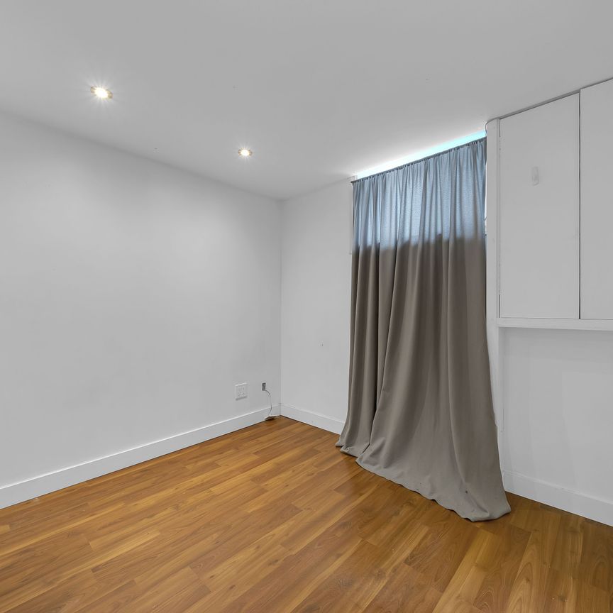 For Lease - 7 Kemano Road, Aurora, Ontario - Photo 1