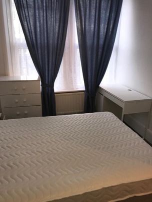 Room in a Shared House, Bollo Bridge Road, W3 - Photo 1