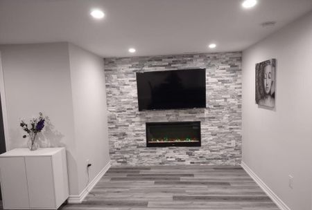 For Lease - 32 Norton Crescent, Halton Hills, Ontario - Photo 3