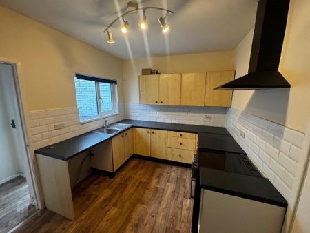 11 Brenda Street, Belfast, BT5 5GQ - Photo 2