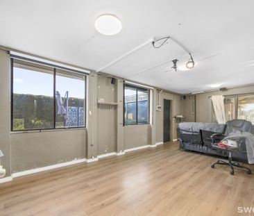 Perfectly Placed Family Home. - Photo 2