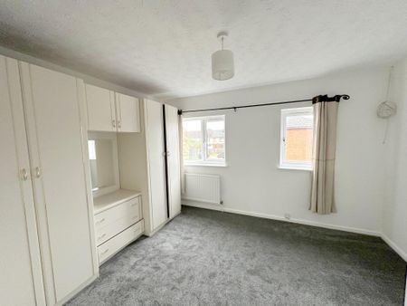 2 bedroom semi-detached house to rent - Photo 4