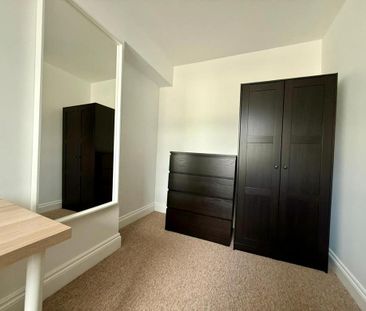 6 bedroom house to rent - Photo 1