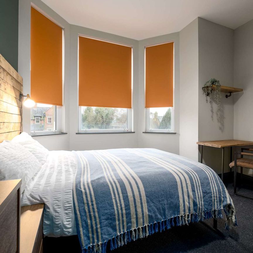 OX Living is proud to present this high-quality 12-bedroom co-living property, perfect for working professionals looking for stylish, stress-free living. Room 11 - Photo 1