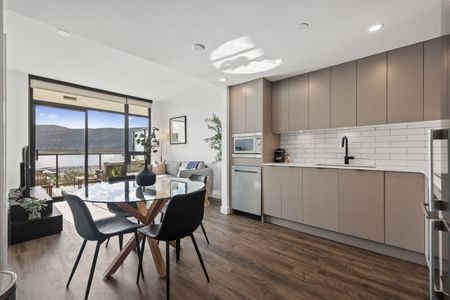 Luxury Fully Furnished Modern 1 Bed + Den (#1606) - Photo 2