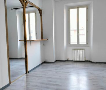 Location Appartement 5 pièces 96m² MEYRANNES 30410 - Photo 3