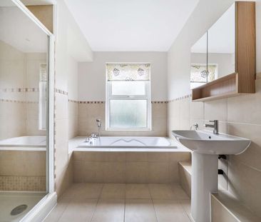 A well presented four bedroom, semi detached house on the popular North side of Tunbridge Wells - Photo 5
