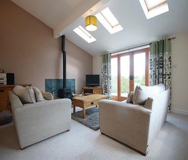 1 Bedroom Detached To Let - Photo 3