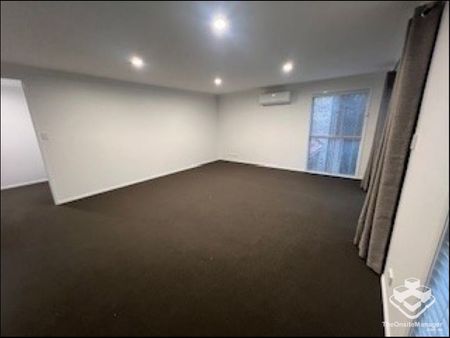 Broadwater Precinct 4 Bed Home - Photo 2