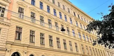 EXKLUSIV WOHNEN, ERSTBEZUG, prachtvoller 131 m2 Stilaltbau, Wohnküche, 2 Zimmer, Wannenbad, Parketten, Stuckdecken, Zelinkagasse - Photo 2