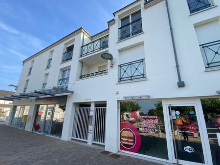 Location Appartement 2 pièces 42m² ST DENIS DE L HOTEL 45550 - Photo 4