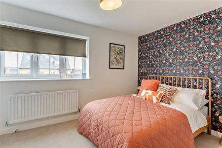 3 bedroom semi-detached house to rent - Photo 3