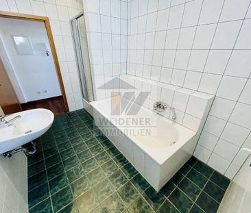 Wohnen in einer Jugendstilvilla! Schicke 2 Raum Wohnung – Bad mit Wanne und Dusche - Photo 1