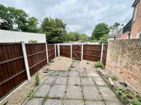 Windsor Road, Wraysbury, TW19 - Photo 5