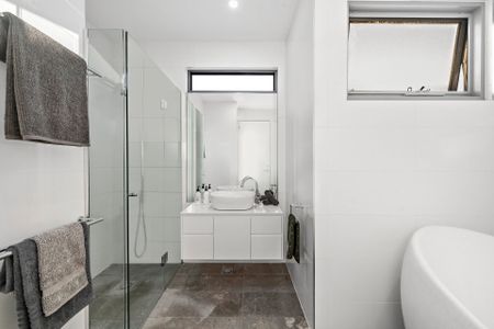 15 Linnaker Place, Kew - Photo 5