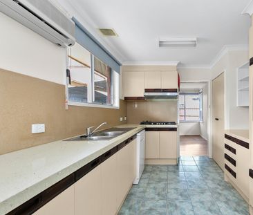 9 Lobelia Court, Blackburn North - Photo 2