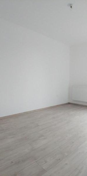 Location Appartement 2 pièces 39m² ARMENTIERES 59280 - Photo 1