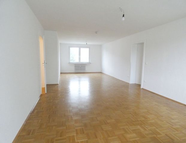 *** Wir modernisieren für Sie das komplette Objekt! *** 4-Zi.-Whg. mit Balkon + Mansarde in E-Bredeney! - Photo 1