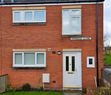 2 Bedroom End Terraced Property to Rent in Station Town - Photo 2