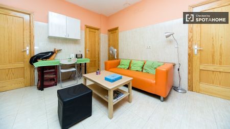 madrid, Community of Madrid 28004 - Photo 2