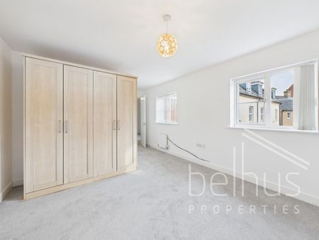 4 bedroom detached house to rent - Photo 3