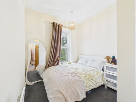 3 bedroom apartment to rent - Photo 4