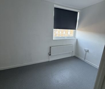 4 Bed Terraced House, The Common, E15 - Photo 2